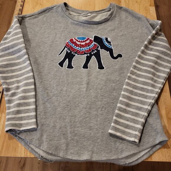 Crown & Ivy Elephant Gray Pullover Sweatshirt Medium 21" P2P - Picture 1 of 6